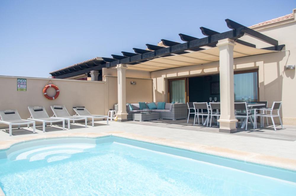 Luxurious Villa With Amazing Sea View And Pool Caleta De Fuste Exteriör bild